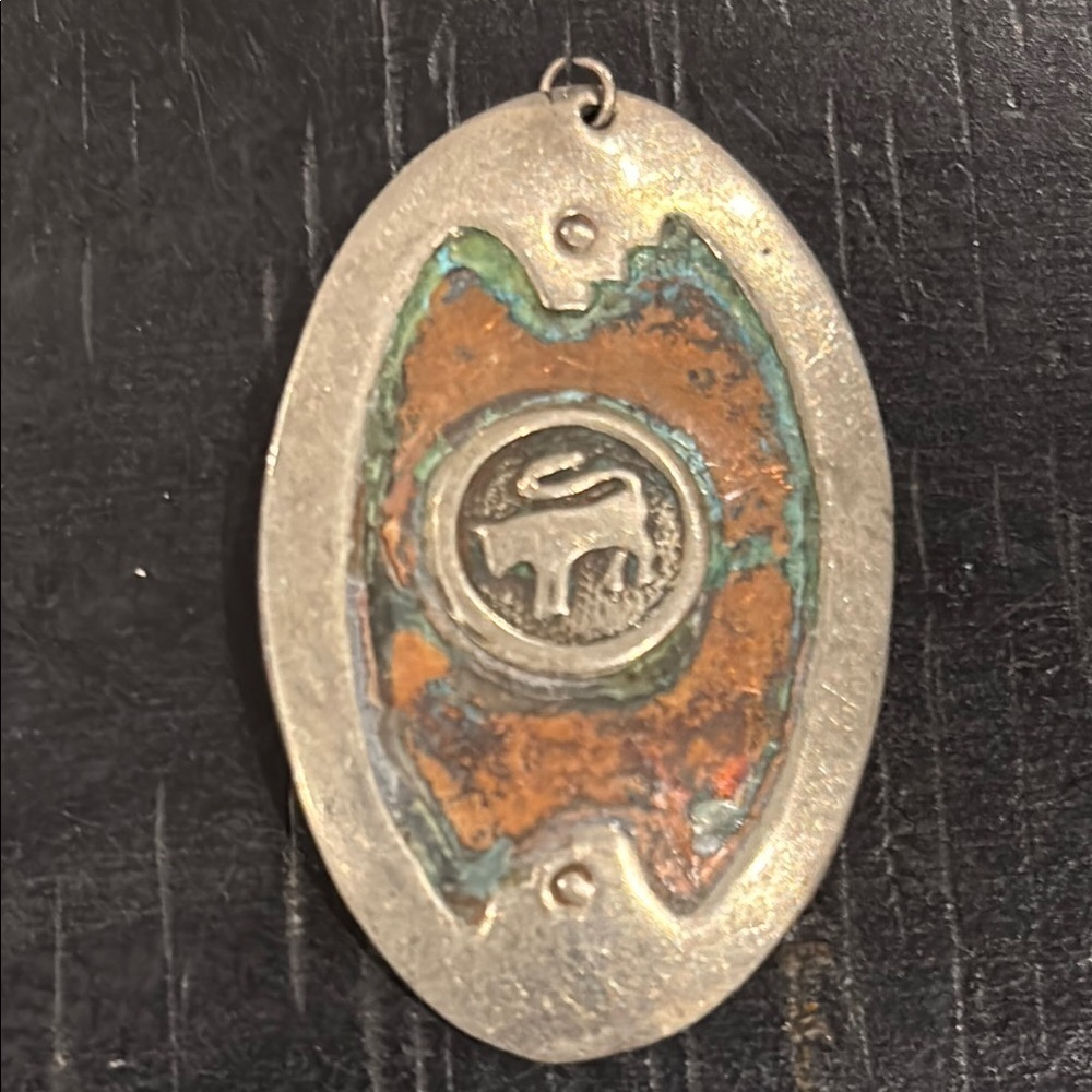 Bronze Southwestern Vintage Oval Pendant with Abstract Design Silver Tone​